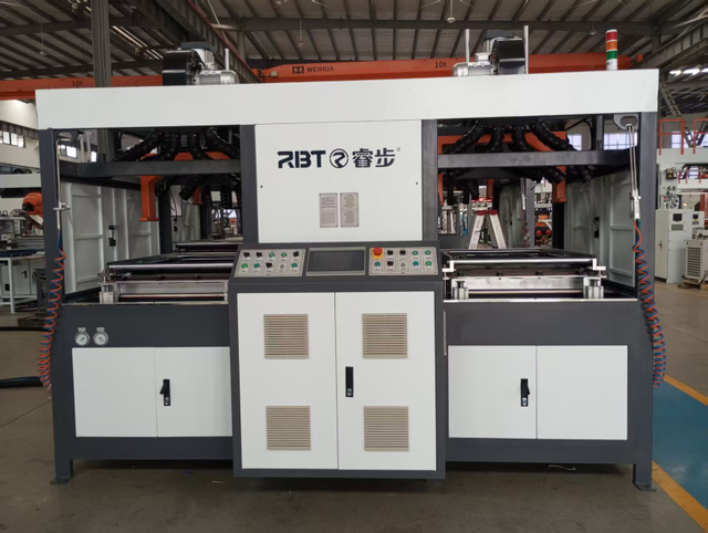 Machine de formage sous vide pour bagages de 24 pouces